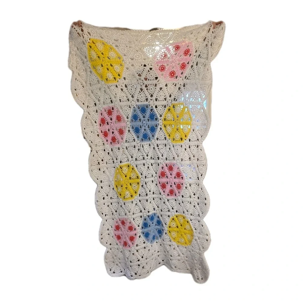 Vintage Afghan Blanket Floral Lap Throw Rainbow Rose‎ Flowers Handmade White